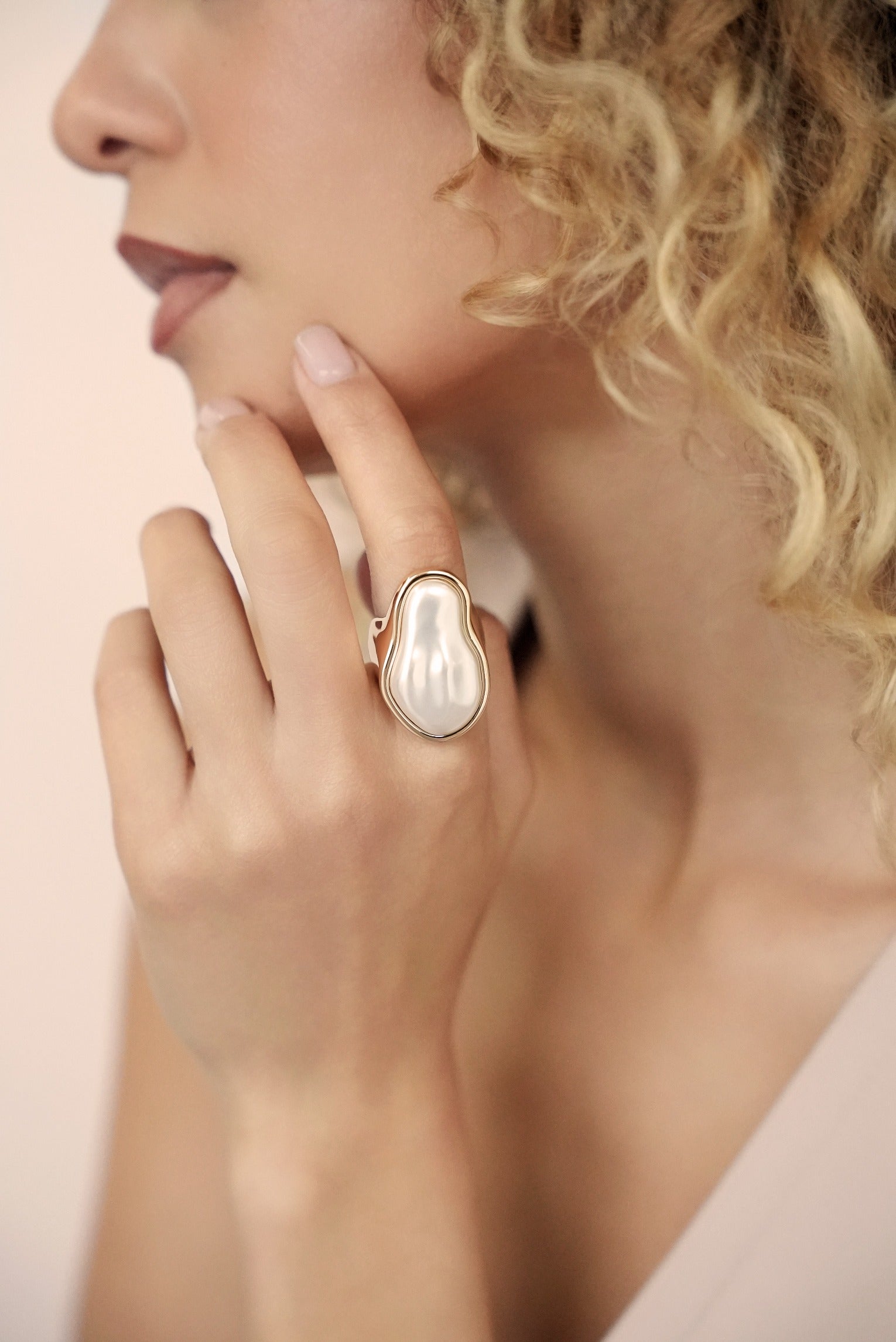 Sea-born Pearl Ring